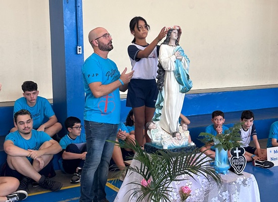 Coroa��o de Nossa Senhora Col�gio Passionista Santa Maria