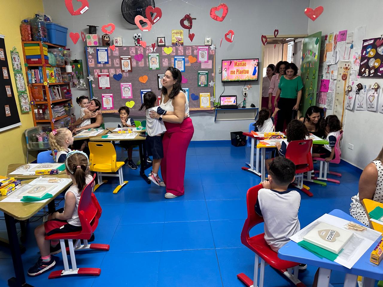 Homenagem ao Dia das M�es - 1� DIA Col�gio Passionista Santa Maria