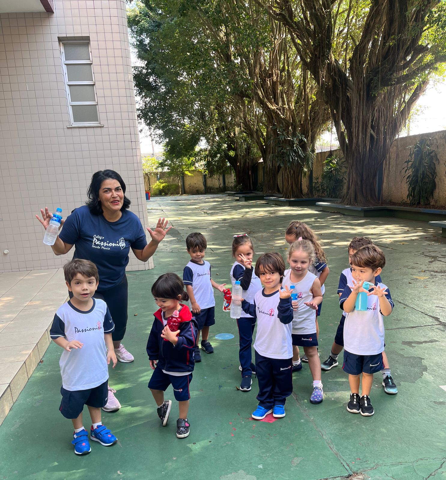 Maternal (Agosto) - Amigo novo na turma Col�gio Passionista Santa Maria