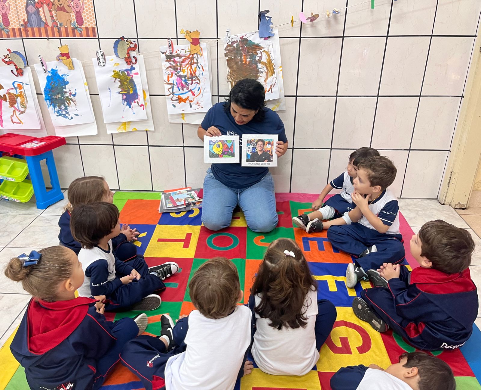 Maternal (Agosto) - Releitura da Obra de Romero Brito Col�gio Passionista Santa Maria