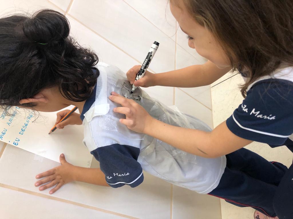 Atividade Socioemocional: Desenho nas costas (Infantil I) Col�gio Passionista Santa Maria