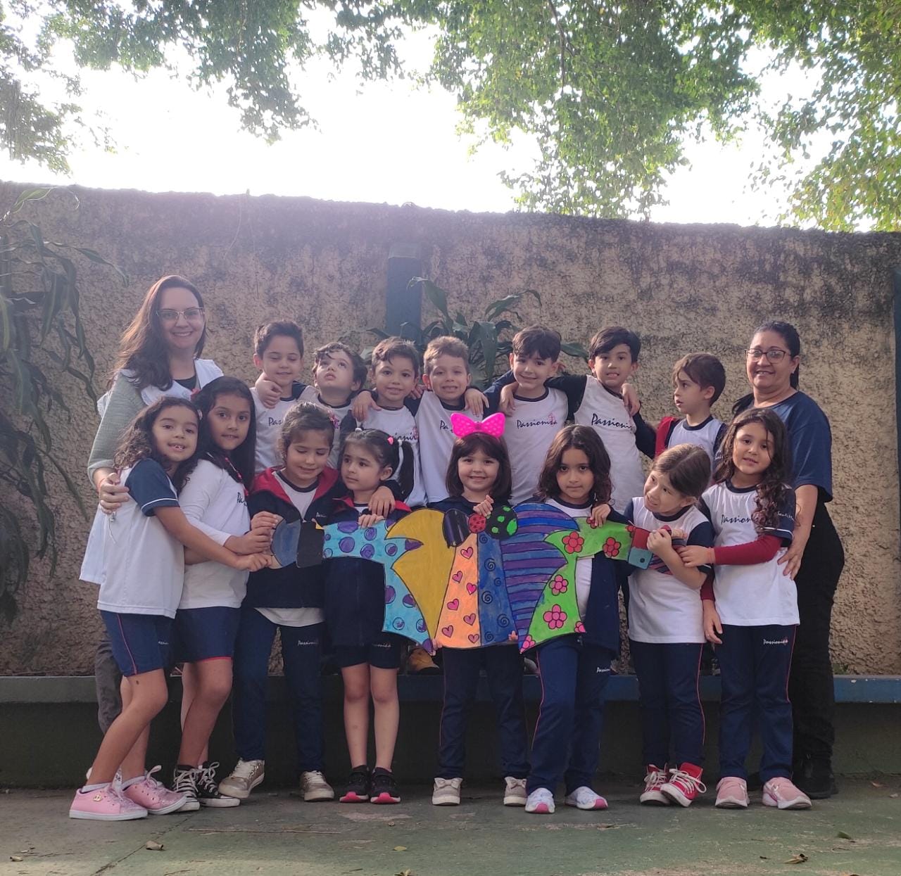 Projeto Arte - Pintor e escultor Romero Britto (Infantil II) Col�gio Passionista Santa Maria