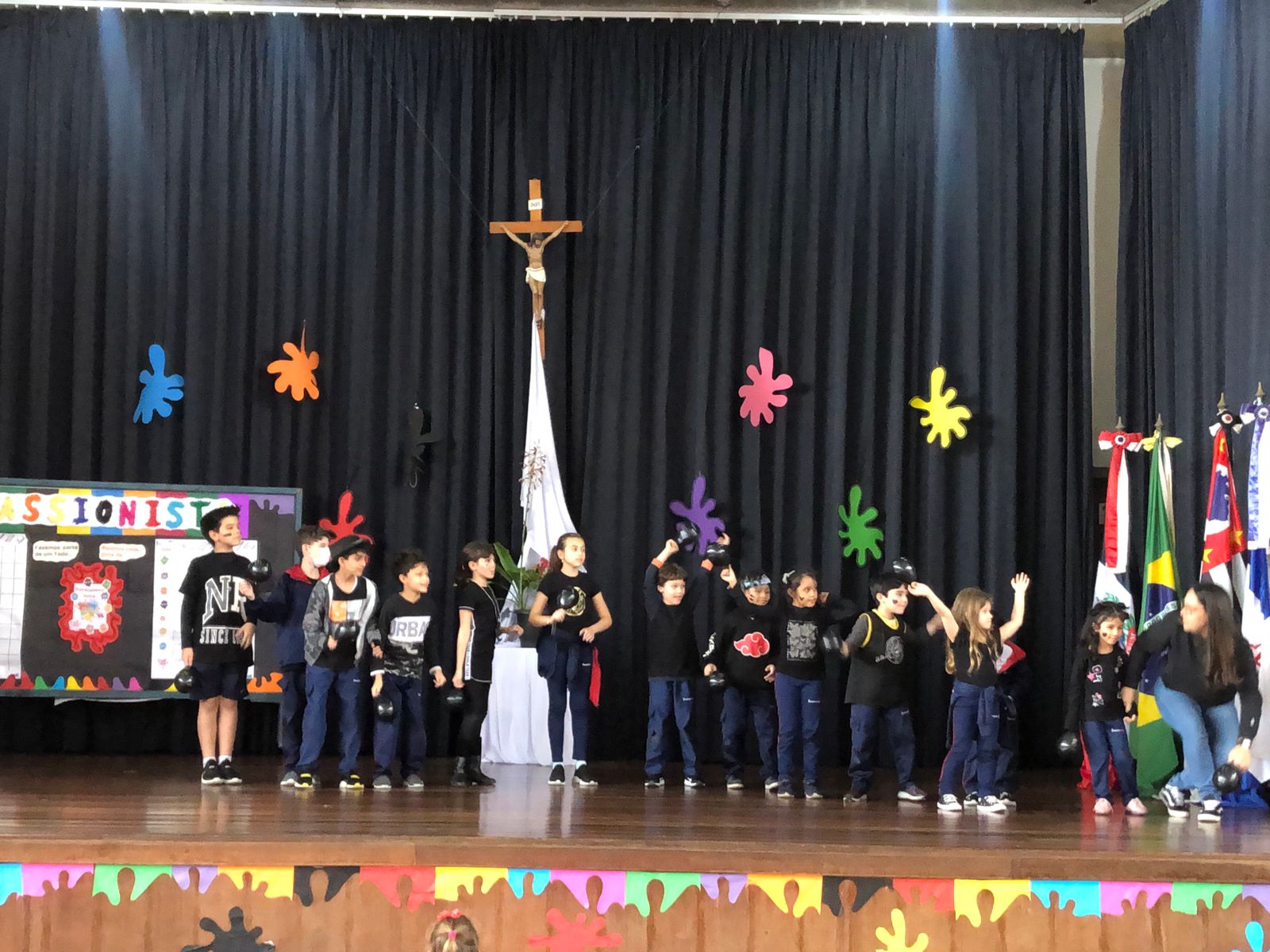 Um pouco da Semana Passionista (Infantil II) Col�gio Passionista Santa Maria